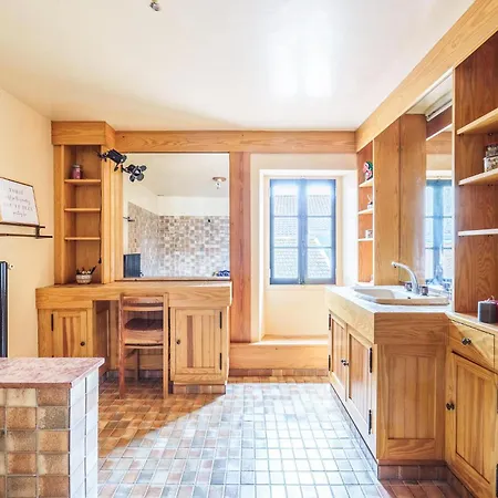 Holiday home Awesome In Dommartin-le-saint-per With Wifi